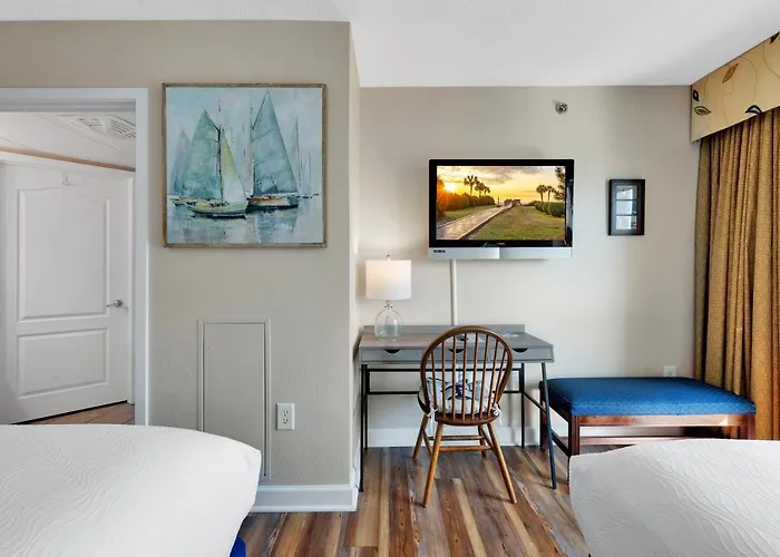 Carolinian Corner Gem Views!